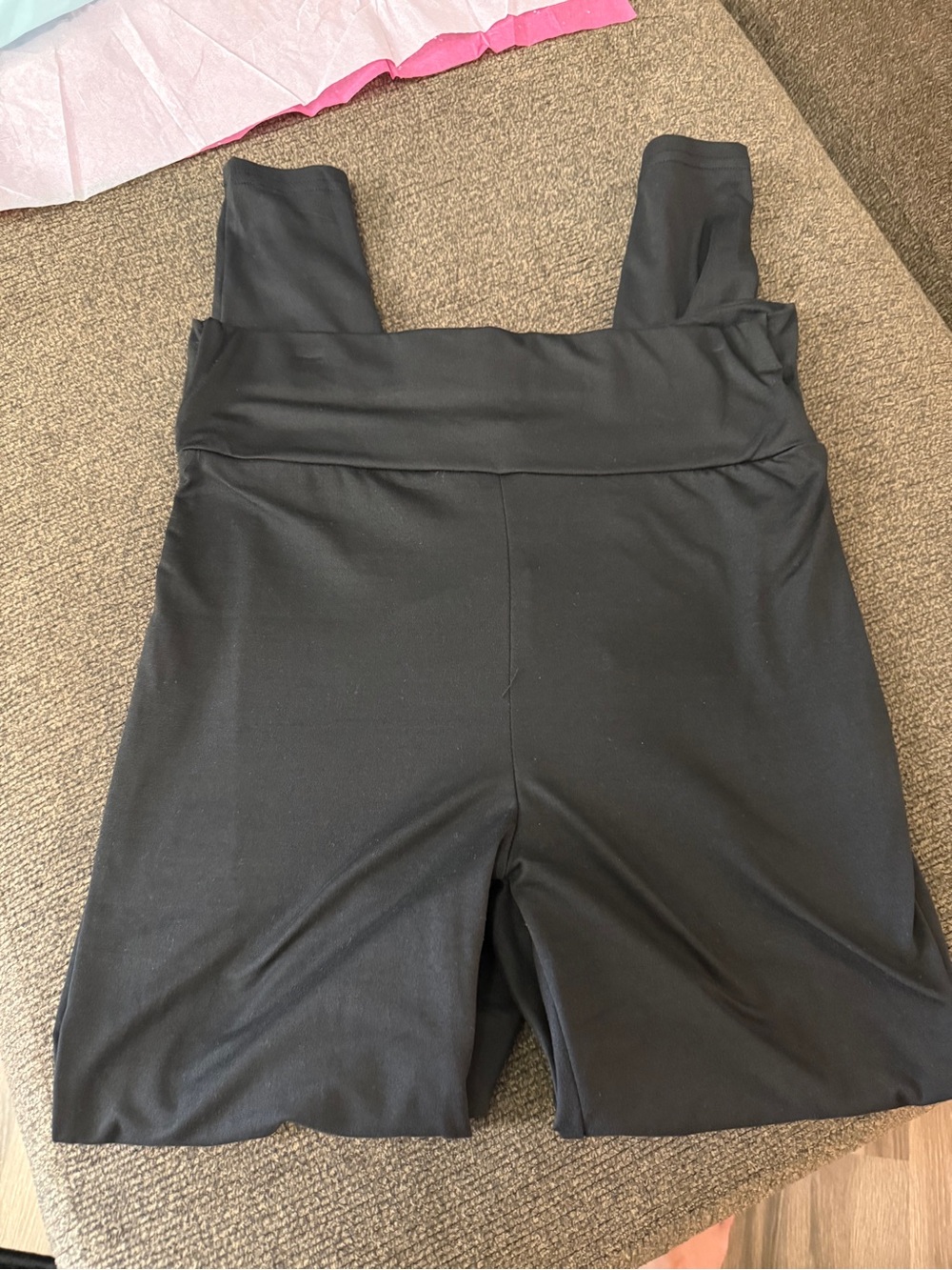 Black High-Waist Leggings w/back ruching and Bow Tie